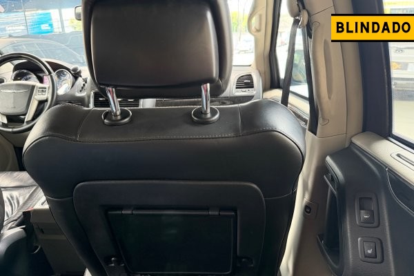 CHRYSLER TOWN & COUNTRY 3.6 LIMITED V6 24V GASOLINA 4P AUTOMÁTICO 2015/2015